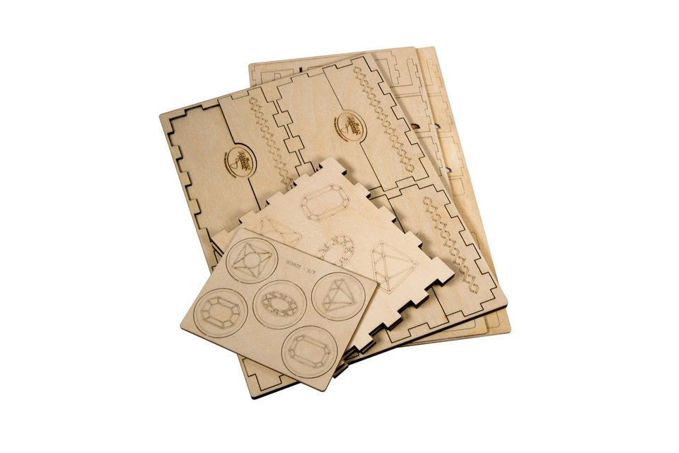 The Broken Token Broken Token - Splendid Game Chest 4 The Broken Token Broken Token - Splendid Game Chest