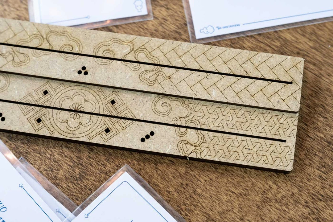 The Dicetroyers - Pick And Play Card Holder: Cherry Version – Double Row (Italy Import) 6 The Dicetroyers - Pick And Play Card Holder: Cherry Version – Double Row (Italy Import)