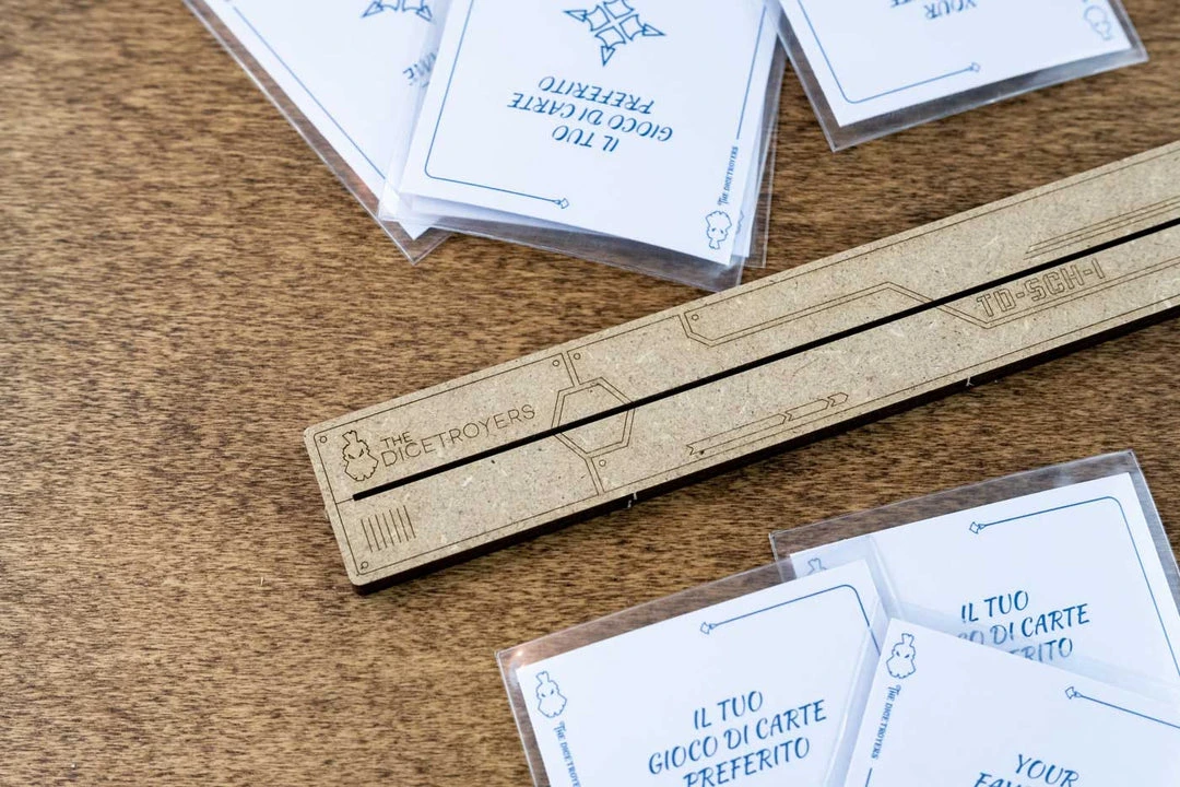 The Dicetroyers - Pick And Play Card Holder: Crate Version – Single Row (Italy Import) 4 The Dicetroyers - Pick And Play Card Holder: Crate Version – Single Row (Italy Import)