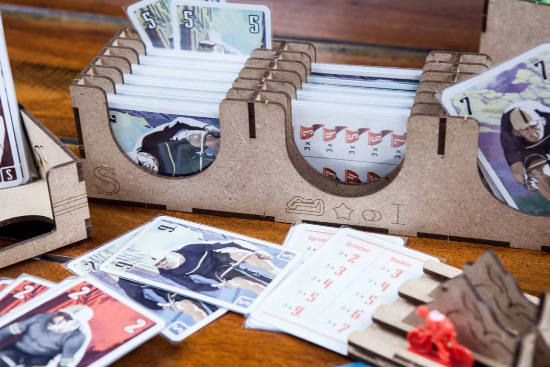 The Dicetroyers - Flamme Rouge (Base Game Or With Peloton Expansion) (Italy Import) 14 The Dicetroyers - Flamme Rouge (Base Game Or With Peloton Expansion) (Italy Import)